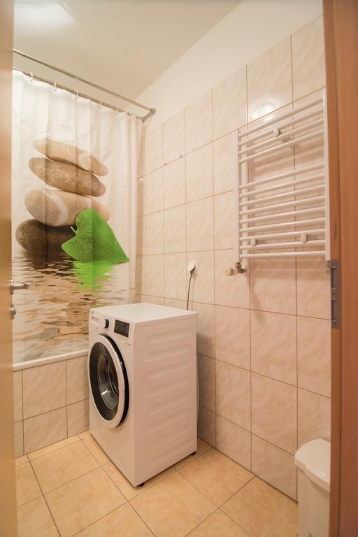 Center Haz Apartman Budapest Exteriör bild